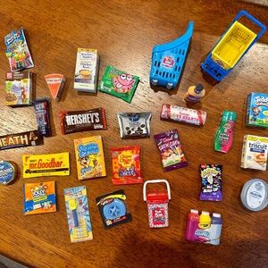 ZURU Mini Brands (Toys and Food)